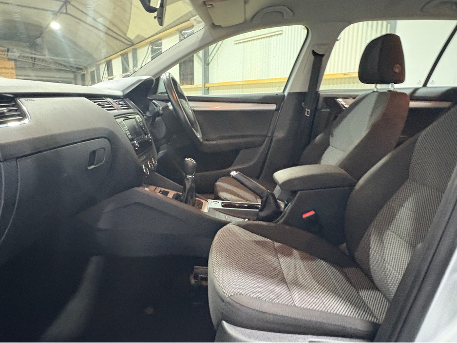 2016 Skoda Octavia 1.6 TDI 11 110HP 4DR COMBI AMBITION €9,950