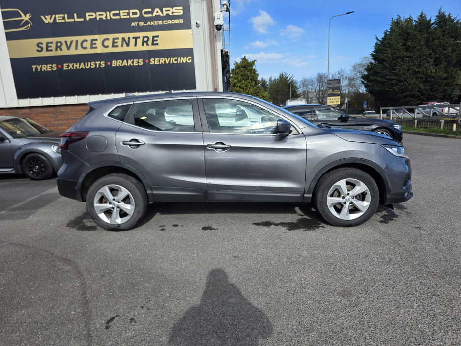 2020 Nissan Qashqai - image 5