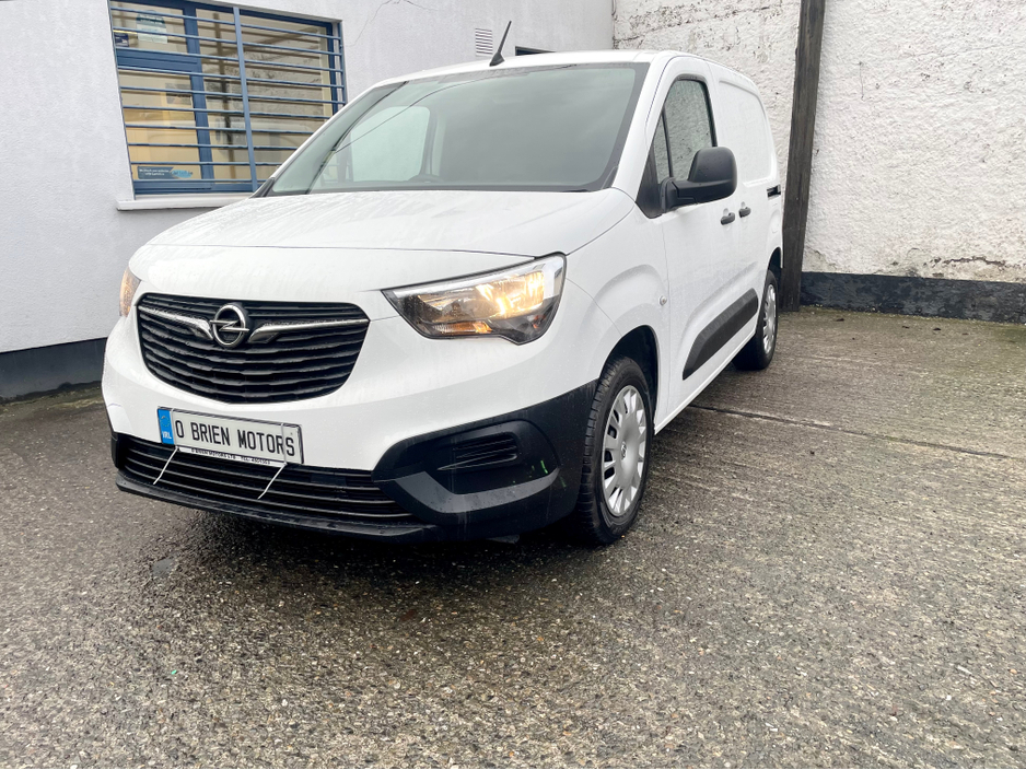 2022 Opel Combo L1H1 1.5 CDTI 100PS DIESEL 6SPEED MANUAL MY22 SWB €13,000