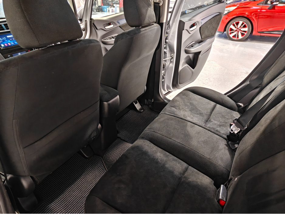 2017 Honda Shuttle 1.5L HYBRID AUTOMATIC €11,850