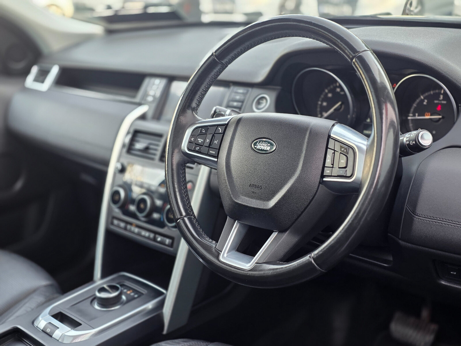 2017 Land Rover Discovery Sport - image 11