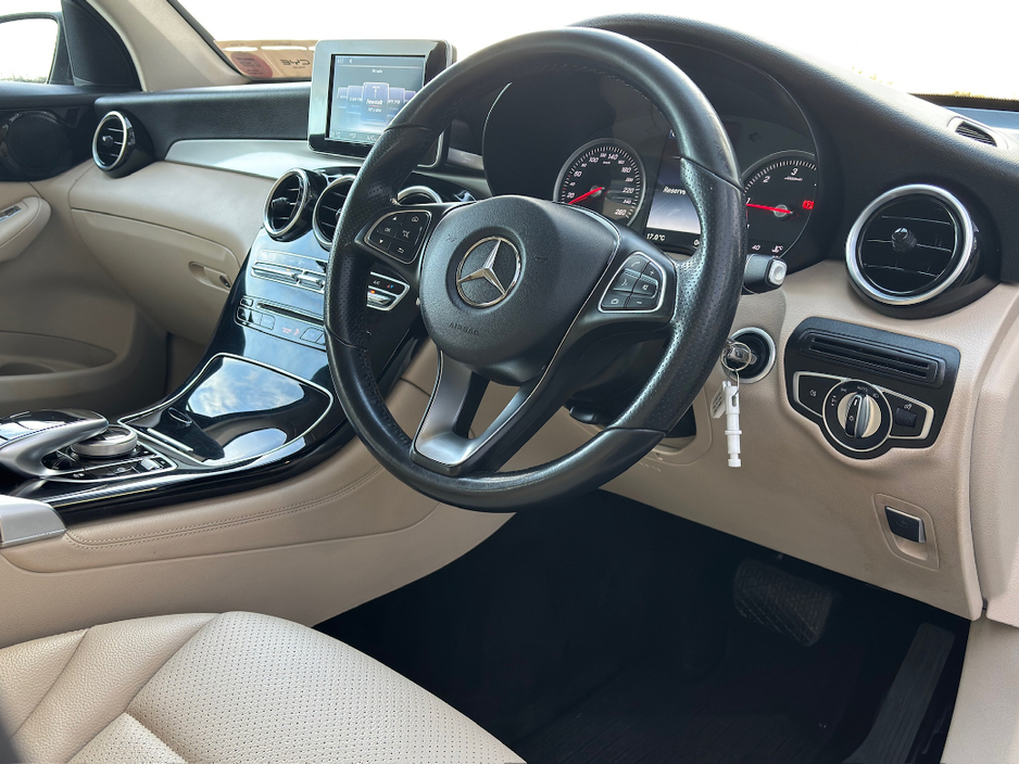 2017 Mercedes-Benz GLC Class - image 14