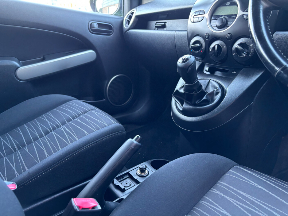 2008 Mazda Mazda2 - image 8