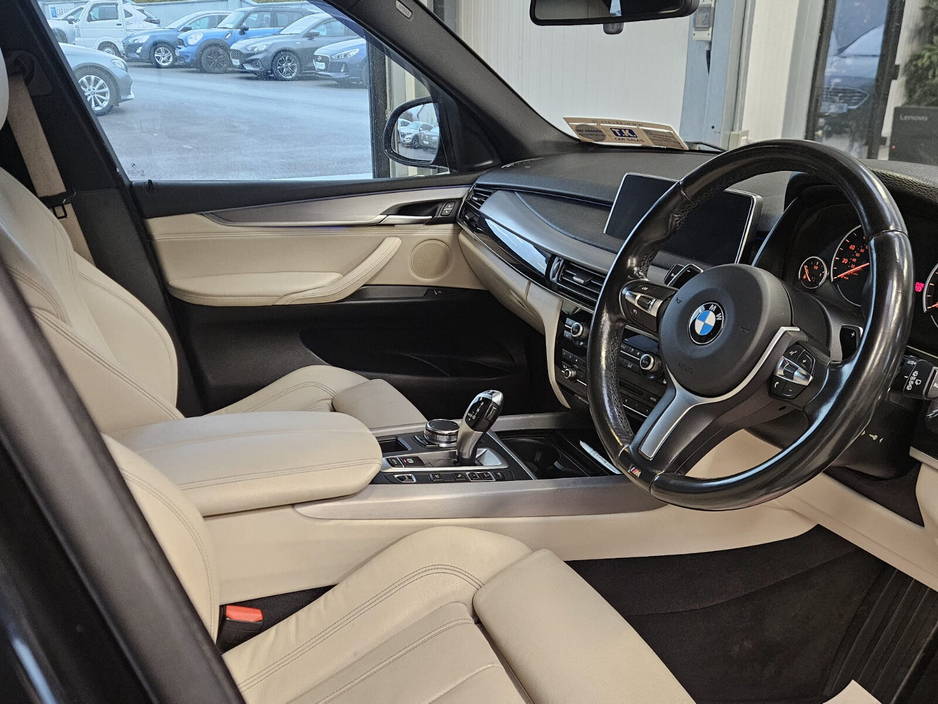 2016 BMW X5 - image 12