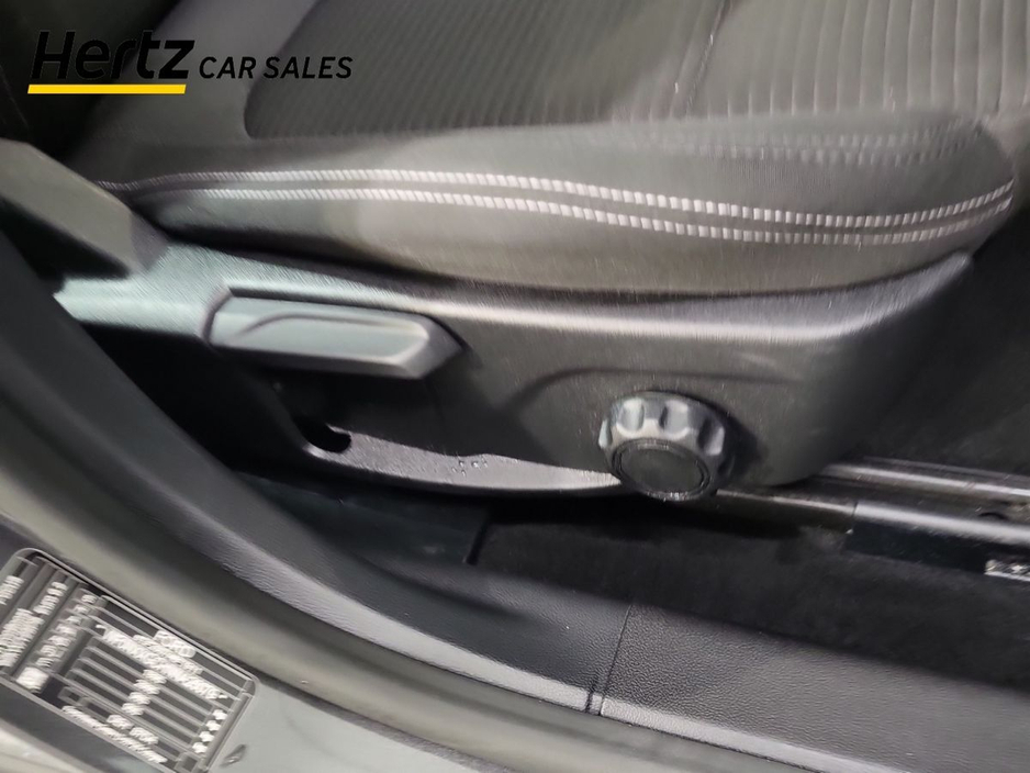 2023 Ford Focus - image 18