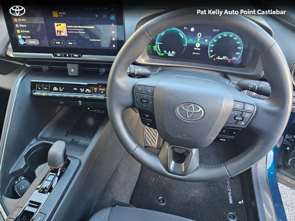 2025 Toyota C-HR - image 9