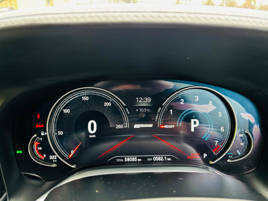 2018 BMW 7 Series - image 14