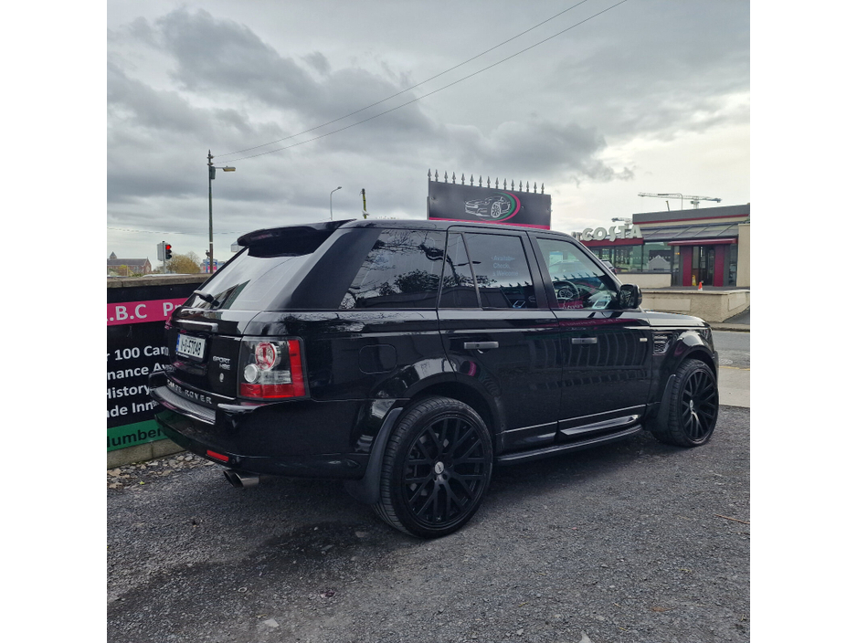 2011 Land Rover Range Rover Sport - image 3