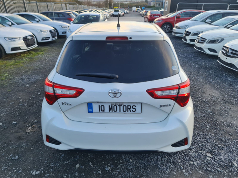 2019 Toyota Vitz - image 11
