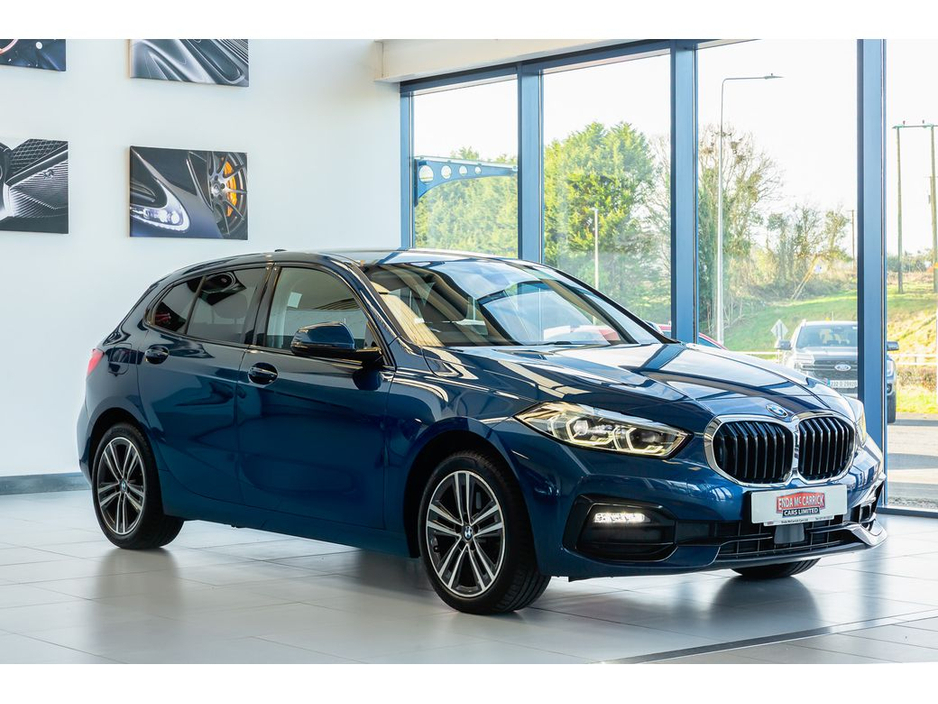 2022 BMW 1 Series - image 4
