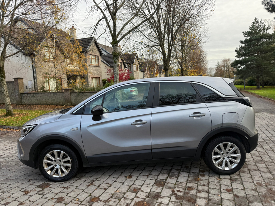 2022 Opel Crossland X - image 6