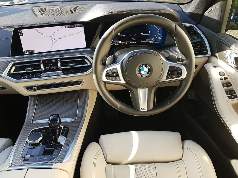 2020 BMW X5 xDrive45e M Sport €53,995