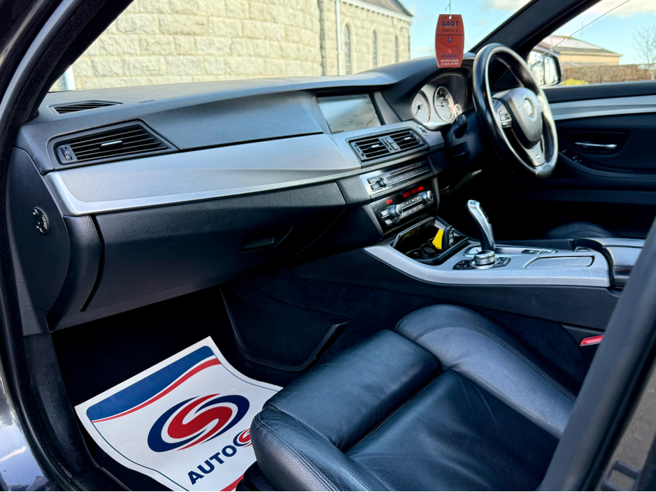 2011 BMW 5 Series - image 11