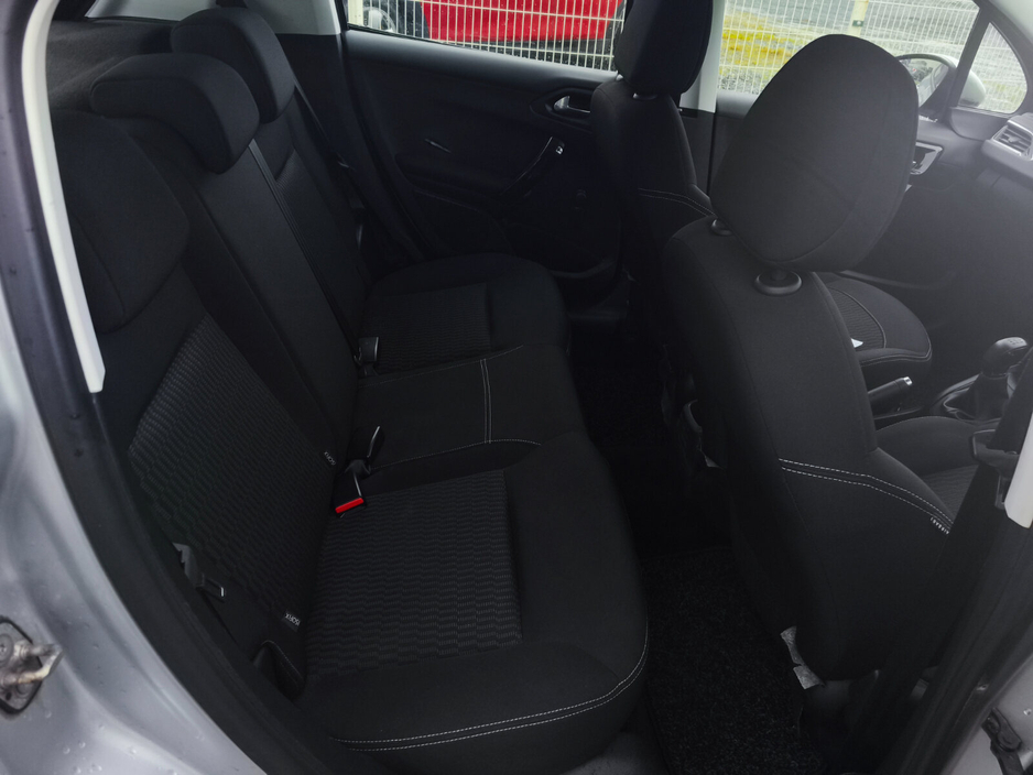 2017 Peugeot 208 1.2 PureTech 82bhp Active 3 dr €8,650