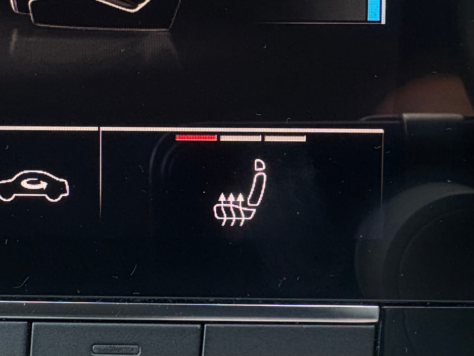 2021 Audi e-tron - image 19