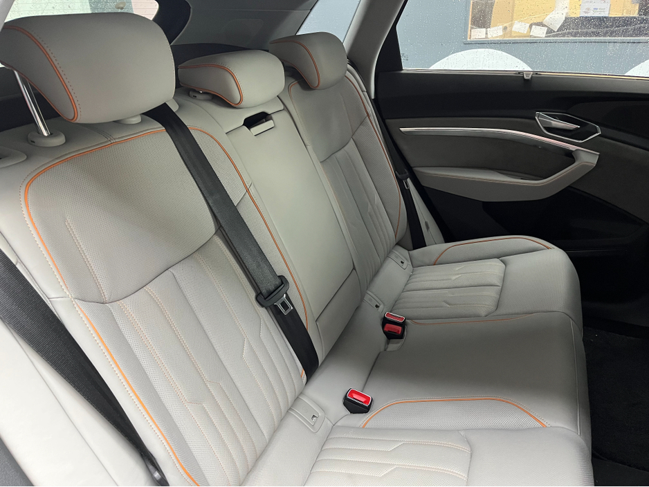 2021 Audi e-tron - image 14