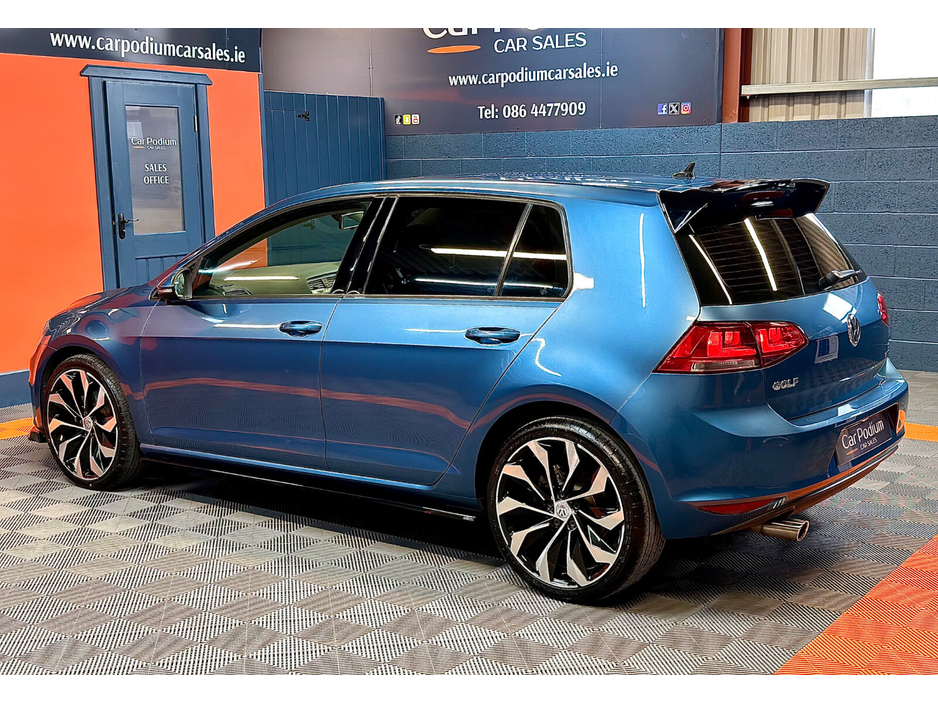 2014 Volkswagen Golf - image 14