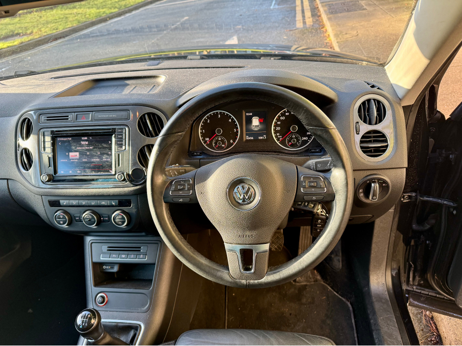 2016 Volkswagen Tiguan SPORT 2.0 TDI!!PANROOF!!LEATHER!! €16,900