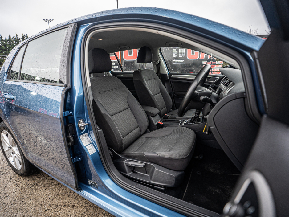 2016 Volkswagen Golf 2016 VW Golf 1.4tsi Auto/High spec/1yr warranty €12,888