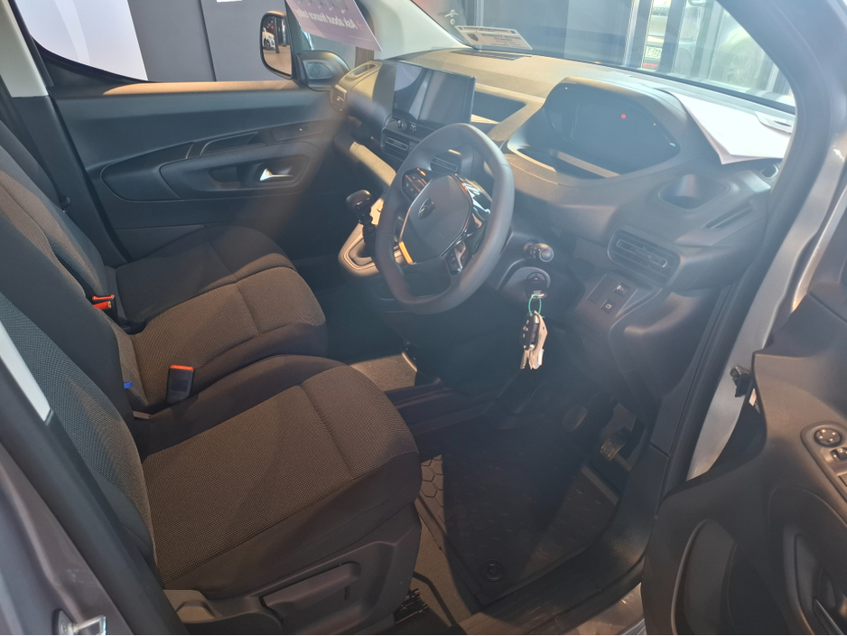 2026 Peugeot Partner - image 18