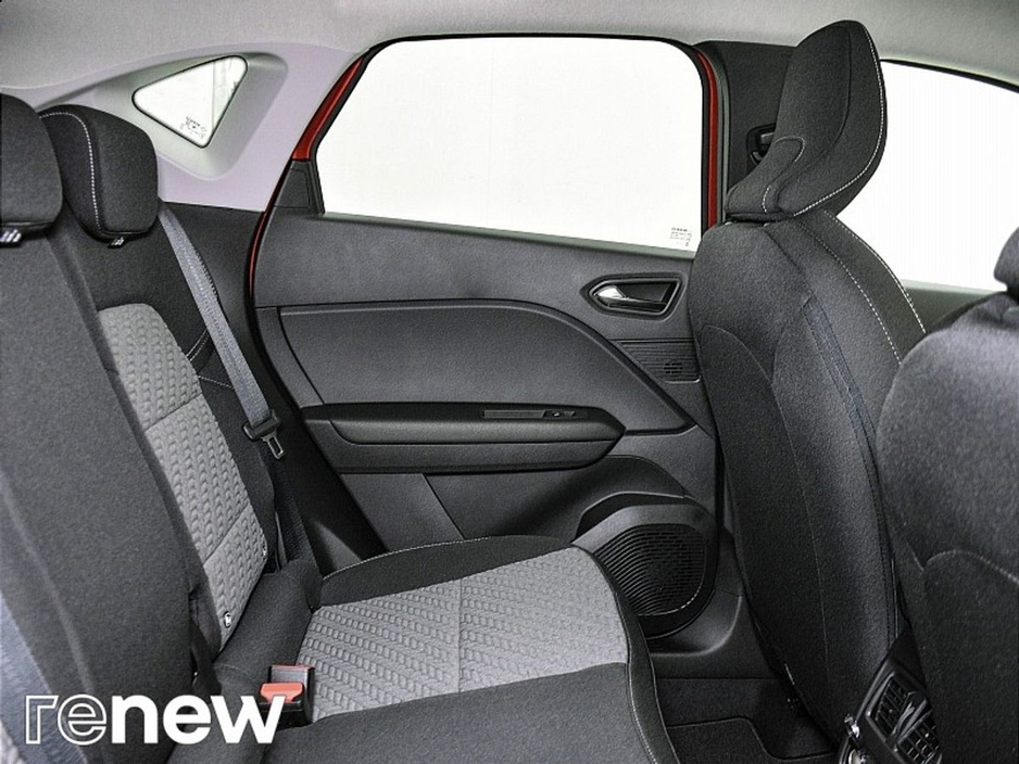 2022 Renault Captur - image 13