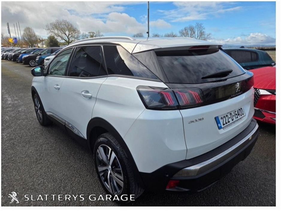 2022 Peugeot 3008 - image 4