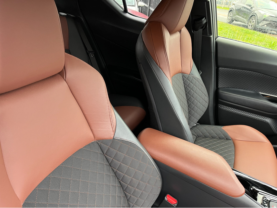 2019 Toyota C-HR - image 12