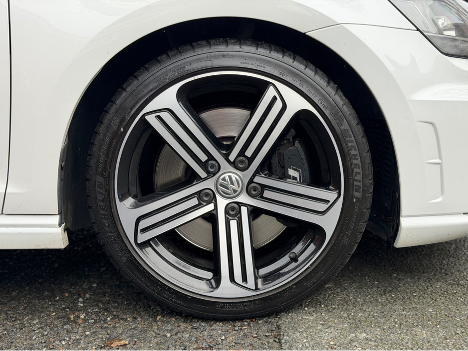 2016 Volkswagen Golf - image 6