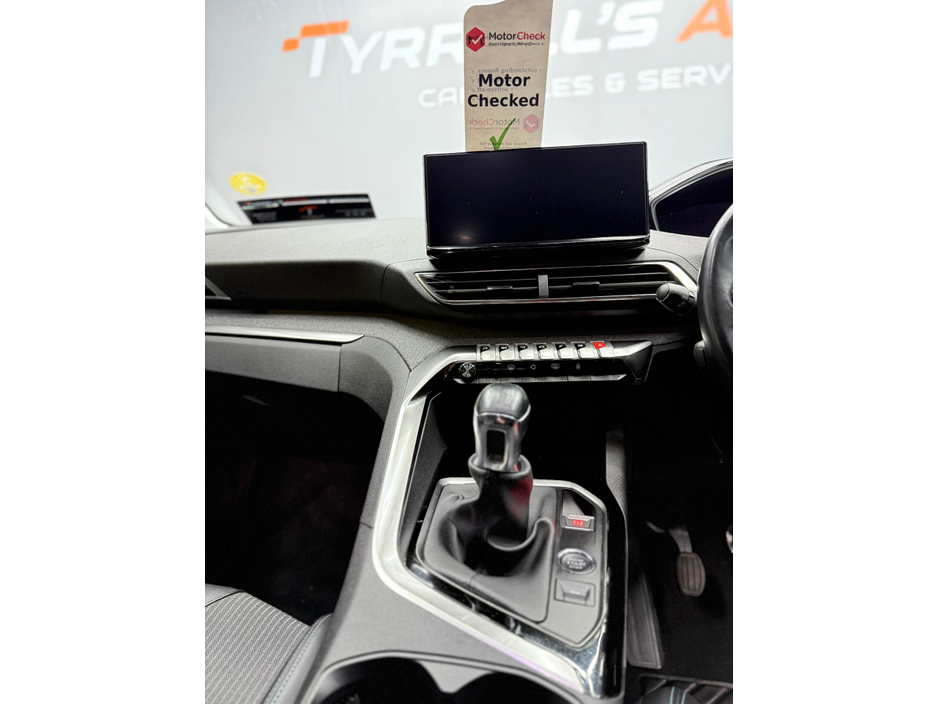 2022 Peugeot 5008 - image 19