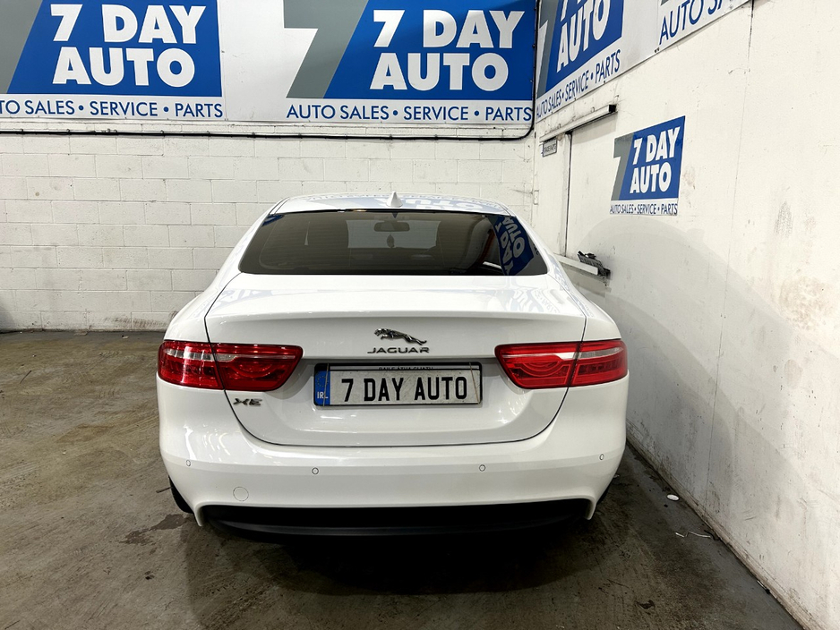 2018 Jaguar XE - image 6