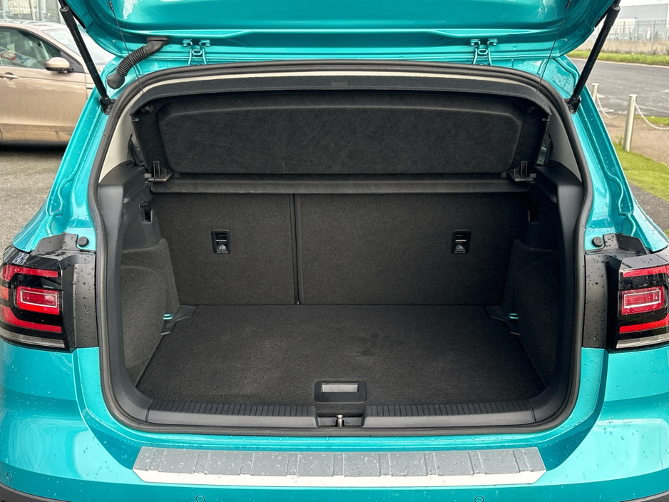 2020 Volkswagen T-Cross - image 9