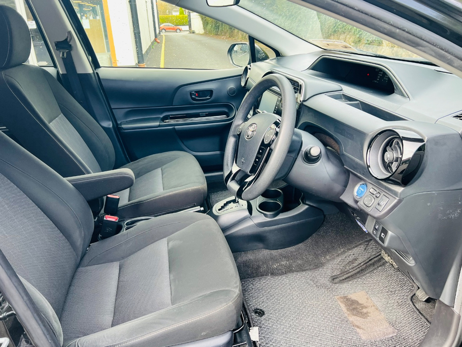 2020 Toyota Aqua - image 16