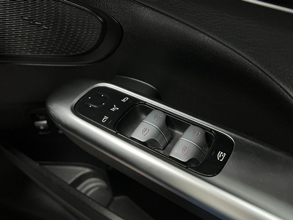 2022 Mercedes-Benz C Class - image 37