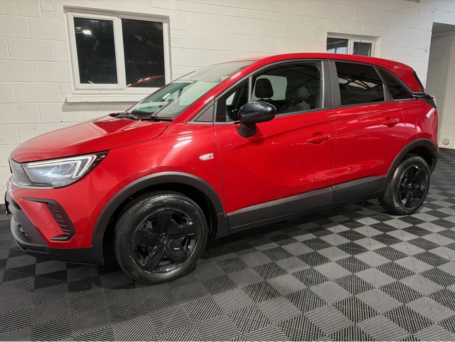 2022 Opel Crossland X - image 13