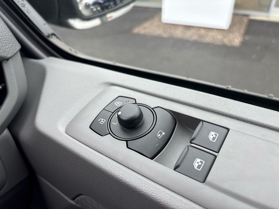 2026 Volkswagen Transporter Trendline LWB 150HP (Price ex VAT) €37,975