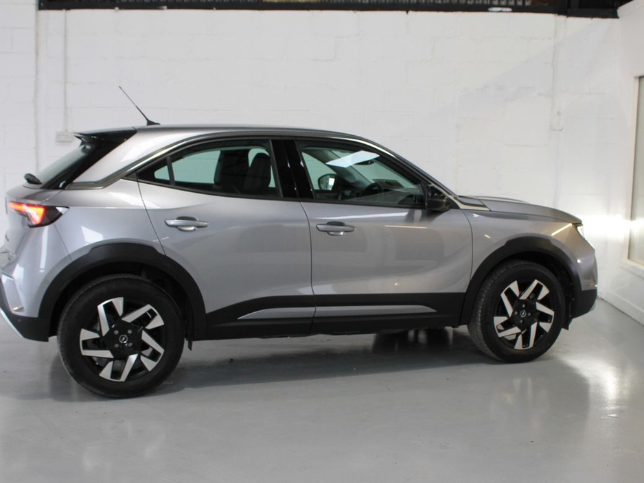 2022 Opel Mokka - image 4