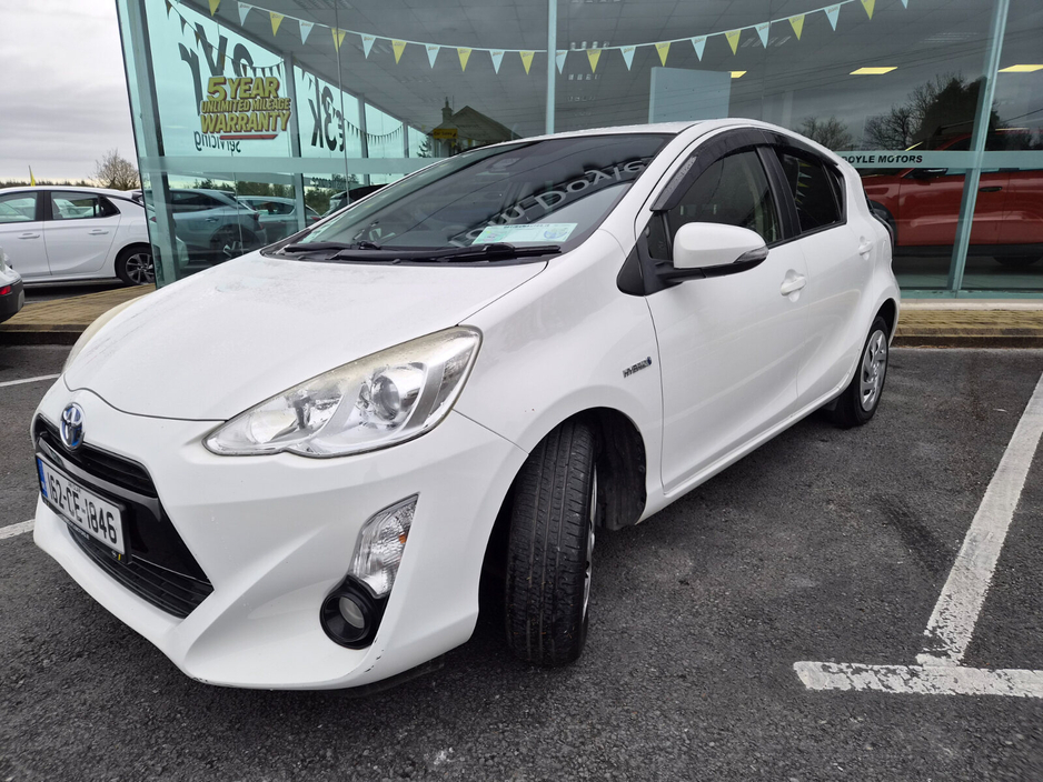 2016 Toyota Aqua - image 6