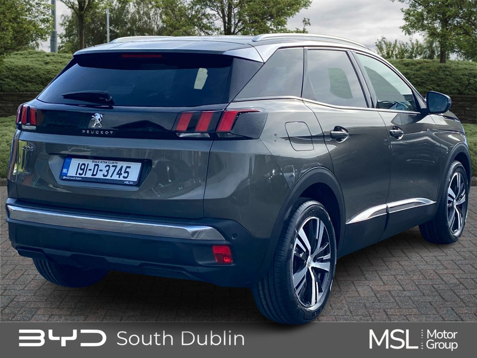 2019 Peugeot 3008 - image 3