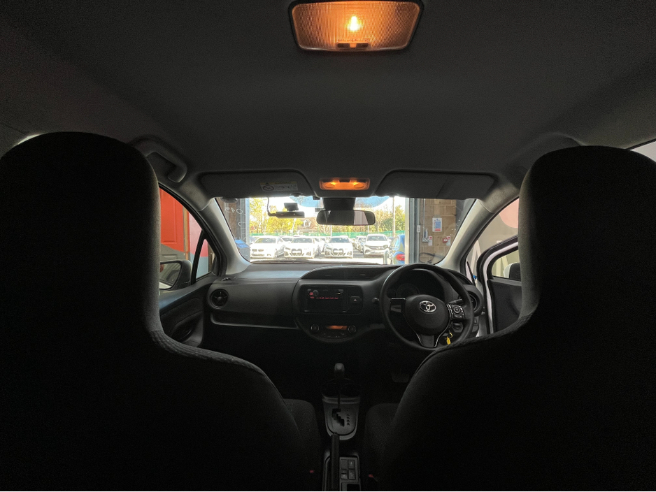 2019 Toyota Vitz - image 12