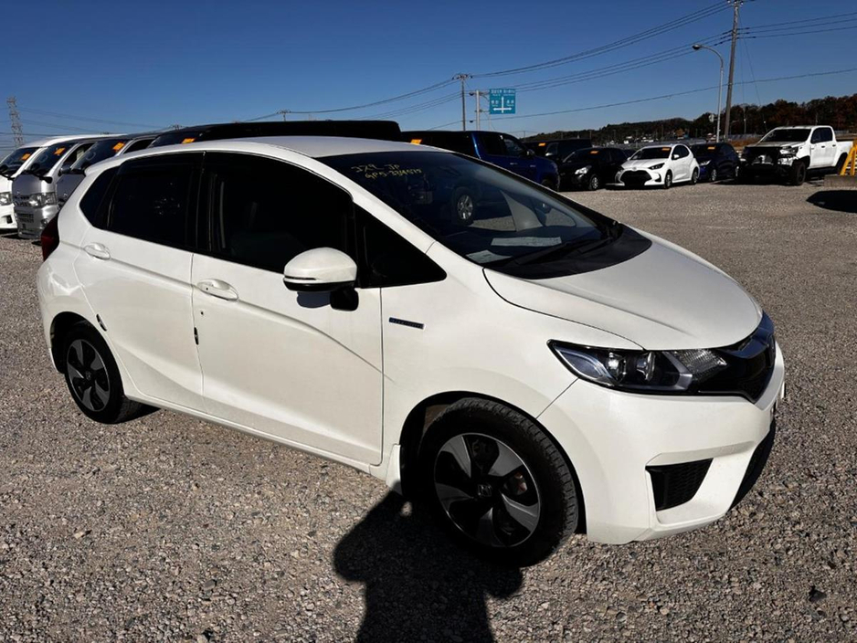 2016 Honda Fit - image 3