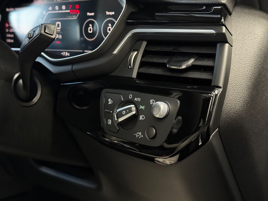 2022 Audi RS4 - image 29