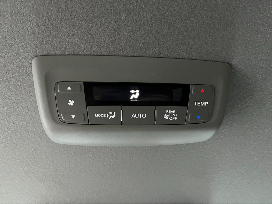 2017 Honda Stepwagon €21950 2017 HONDA STEPWAGON 7 SEATER AUTOMATIC  HYBRID G SENSING 2.0 AUTOMATIC / CRUISE CONTROL / REVERSE CAMERA / AUTOMATIC DOORS / 7 SEATS €21,950