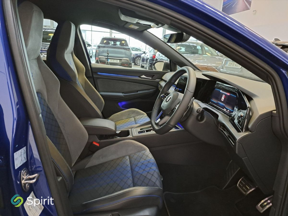 2021 Volkswagen Golf - image 20