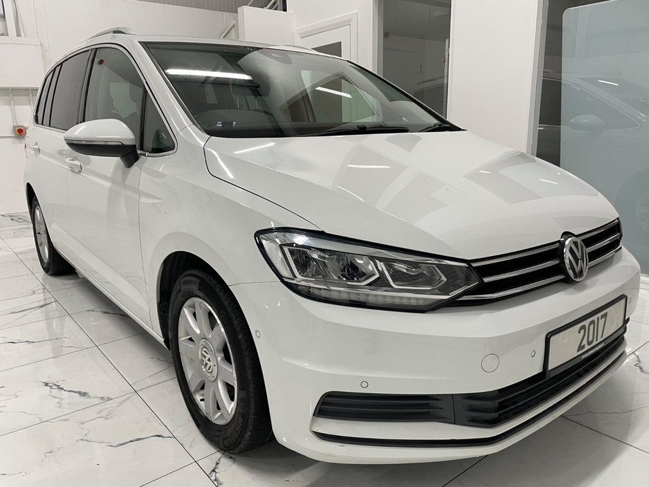 2017 Volkswagen Touran - image 10
