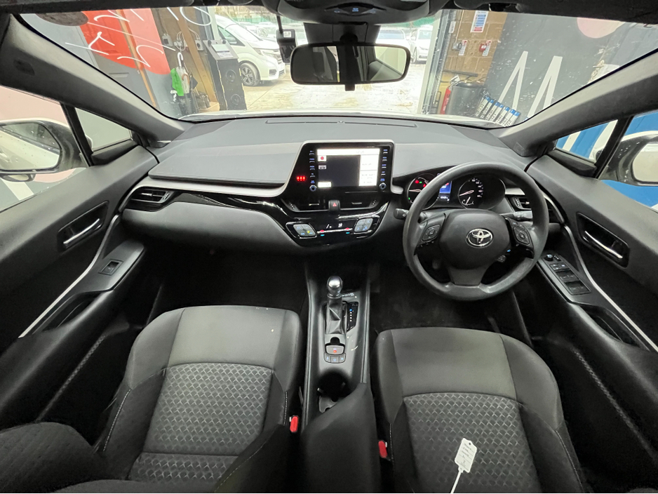 2021 Toyota C-HR - image 14