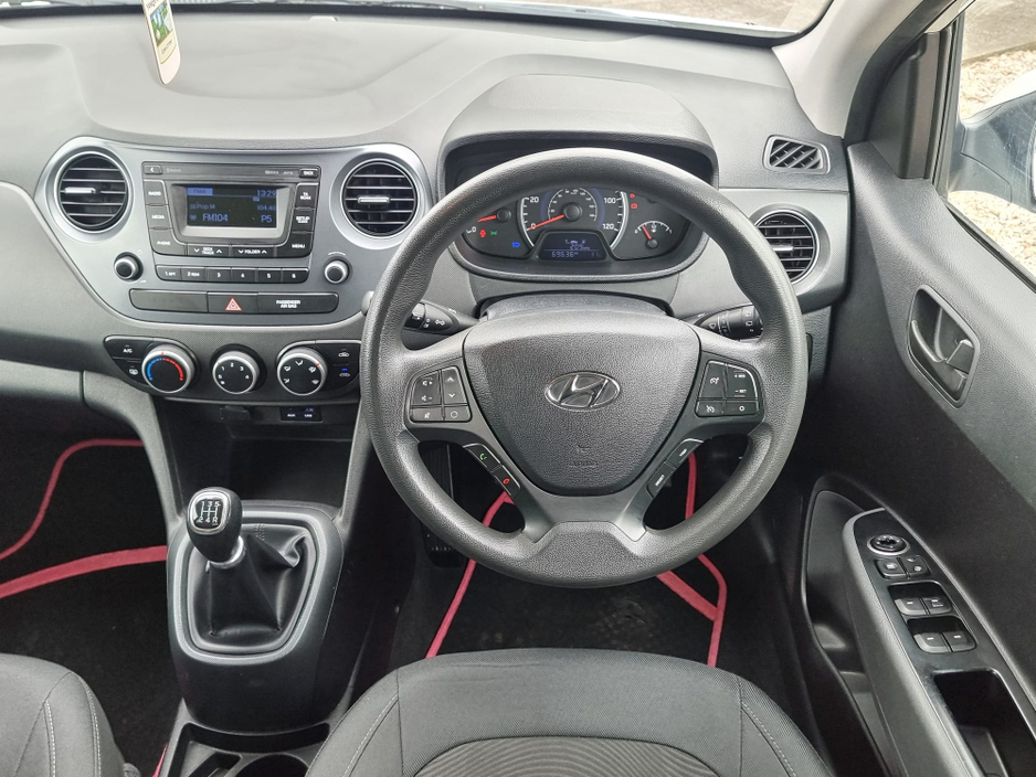2017 Hyundai i10 - image 17