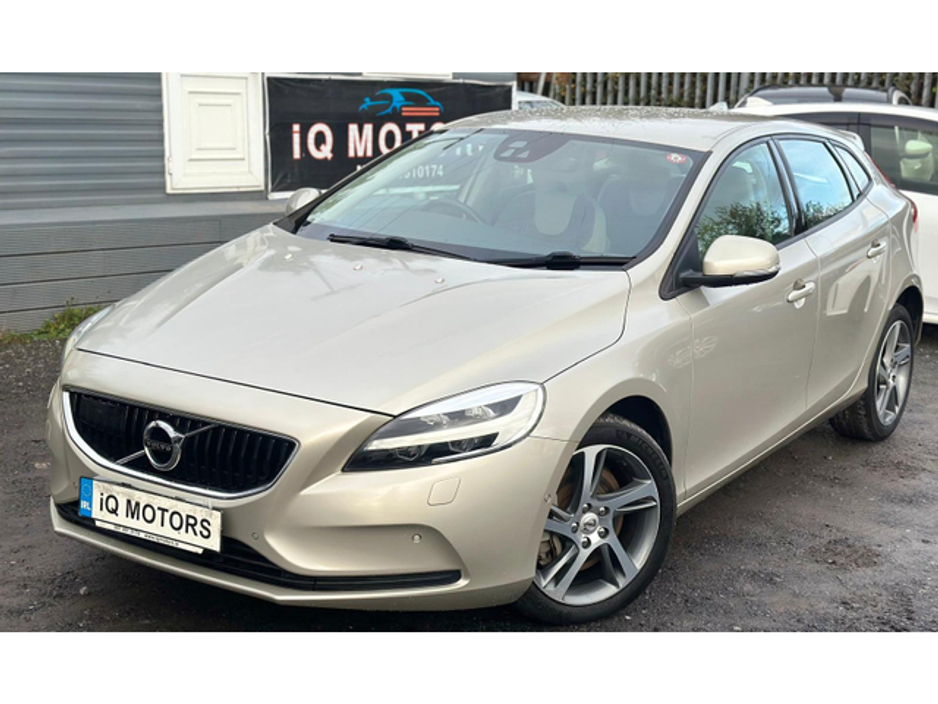 2016 Volvo V40 Cross Country 2.0L Diesel Automatic (9040) €13,495