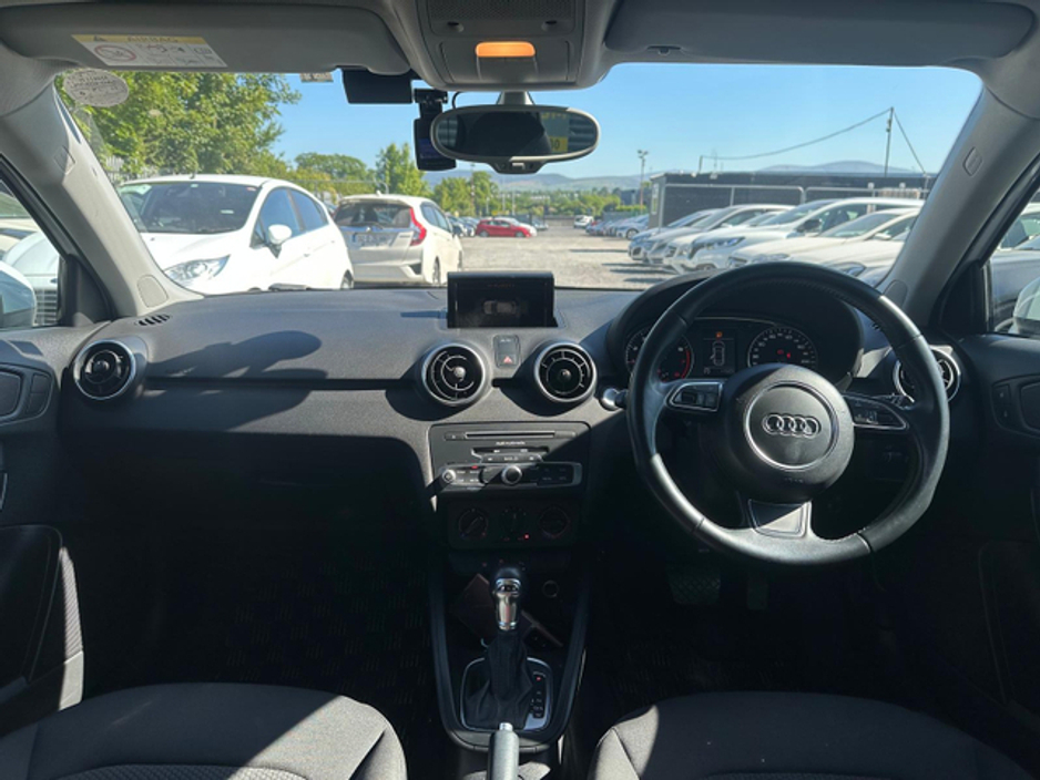2015 Audi A1 - image 19