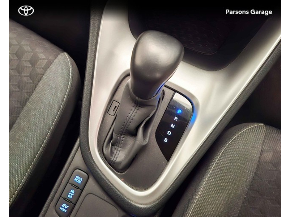 2023 Toyota Yaris  €21,995