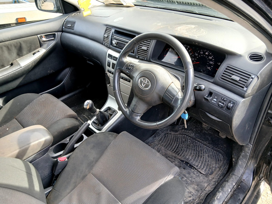 2006 Toyota Corolla - image 2